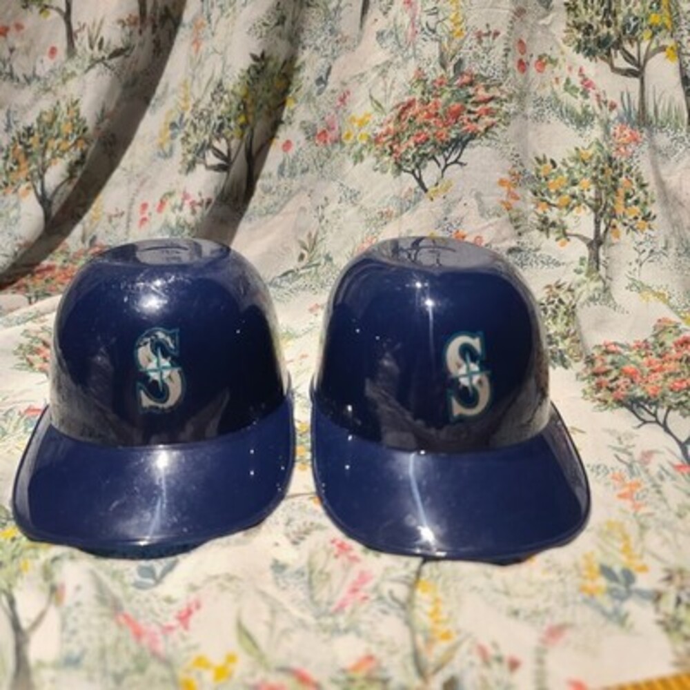 HT55 Seattle Mariners Blue Collectible Plastic Helmet Bowls (2)